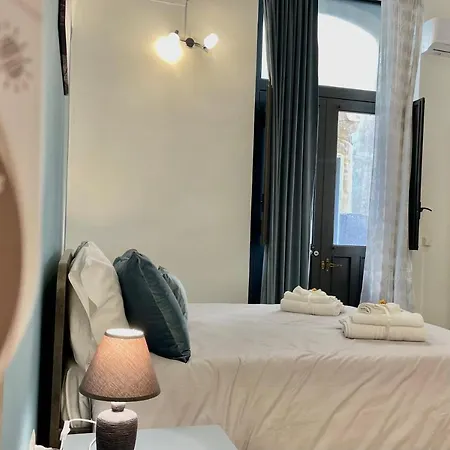 La Vie Fuille Bed & Breakfast *